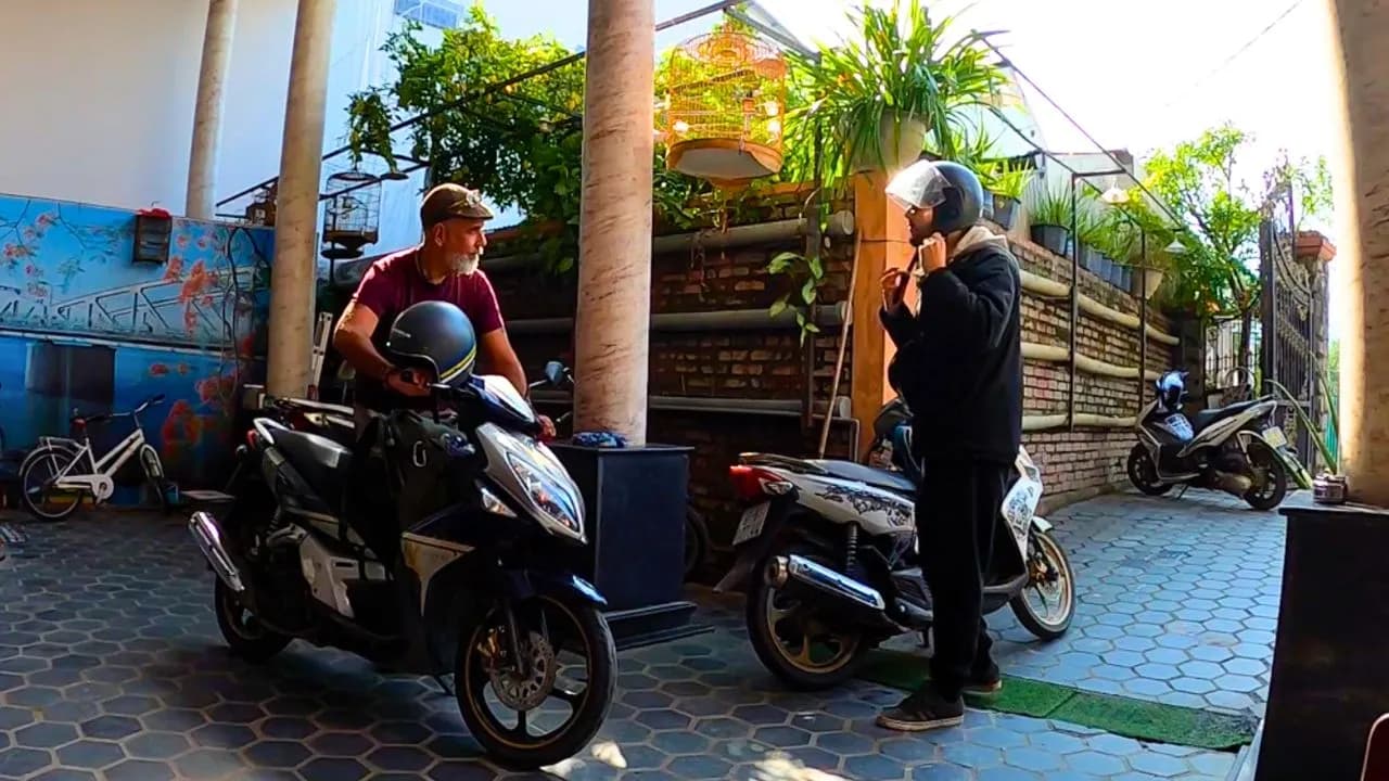 Long-Distance Travel on Small Motorcycles: The Complete Guide