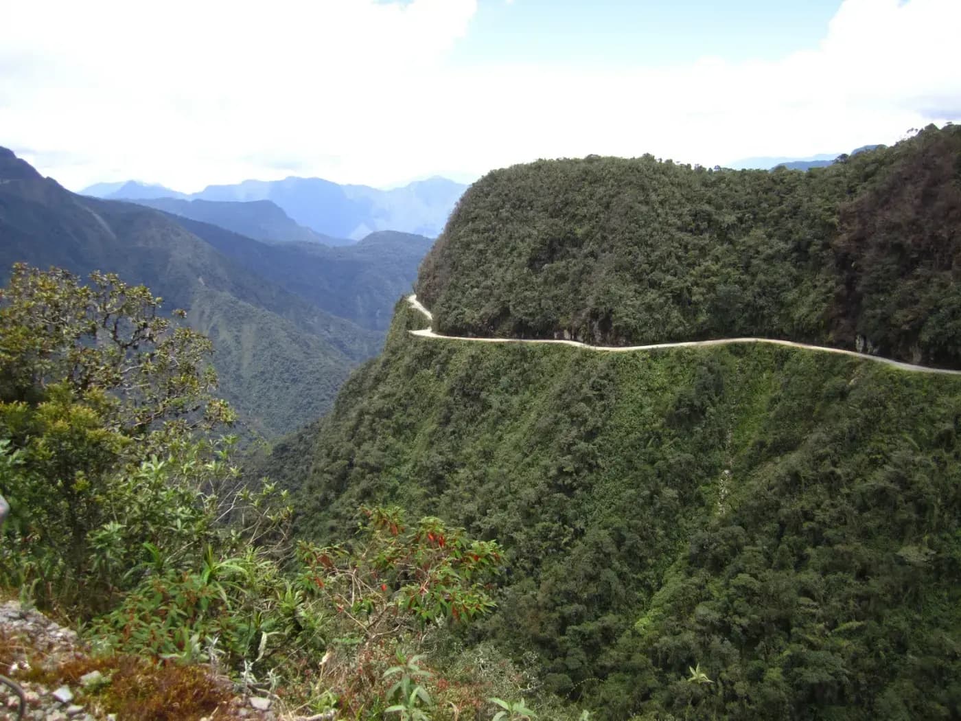 El Camino de la Muerte: La Paz a Coroico por los Yungas en moto