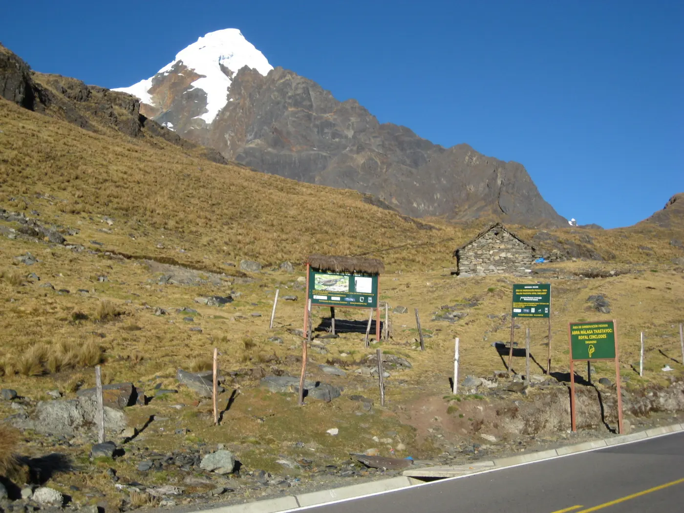 Abra Málaga: the Andean pass into the Machu Picchu jungle by motorcycle